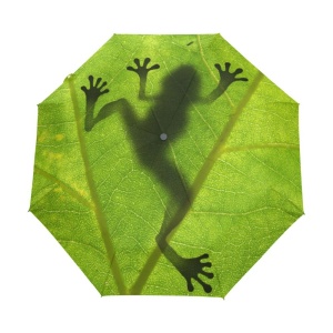 Kinderparaplu met kikkerontwerp in groene bladstijl op een witte achtergrond
