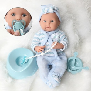 Pasgeboren babypop met complete outfit in blauw