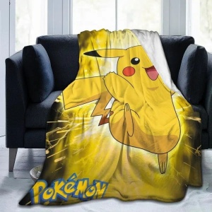 Pokémon Pikachu gele deken voor kinderen op een zwarte bank voor een raam