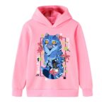 Sweat Kpop Demon Hunters Derpy le tigre bleu de couleur rose à capuche. Le motif du tigre bleu se trouve devant entouré d'un cadre fleuri. Sur fond blanc.